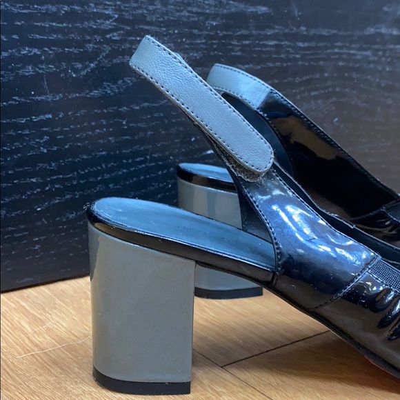 Nine West open back heel - Picture 2 of 9